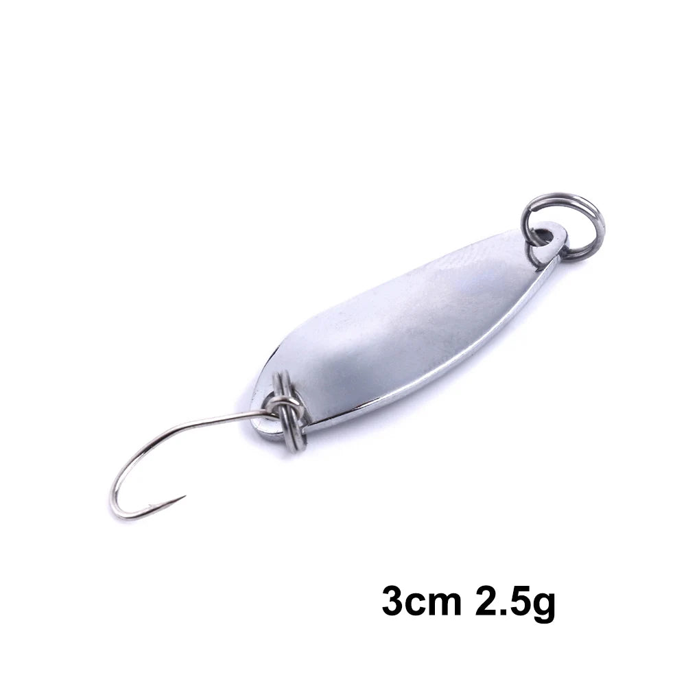Hengjia 1pcs Metal Bait Spoon Lure with Treble Hook Gold /Silver River Fishing Lure for Bass Pike Perch