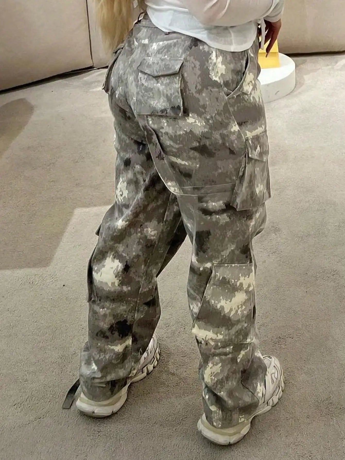 Women's Camo Cargo Pants Wide Leg Baggy Style, Flap Pockets
