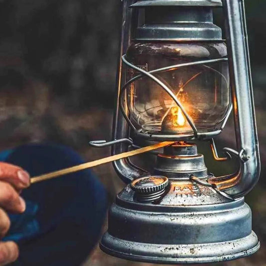 Fuel Camping Lanterns Metal Kerosene  Table Lamps with Handle for Camping