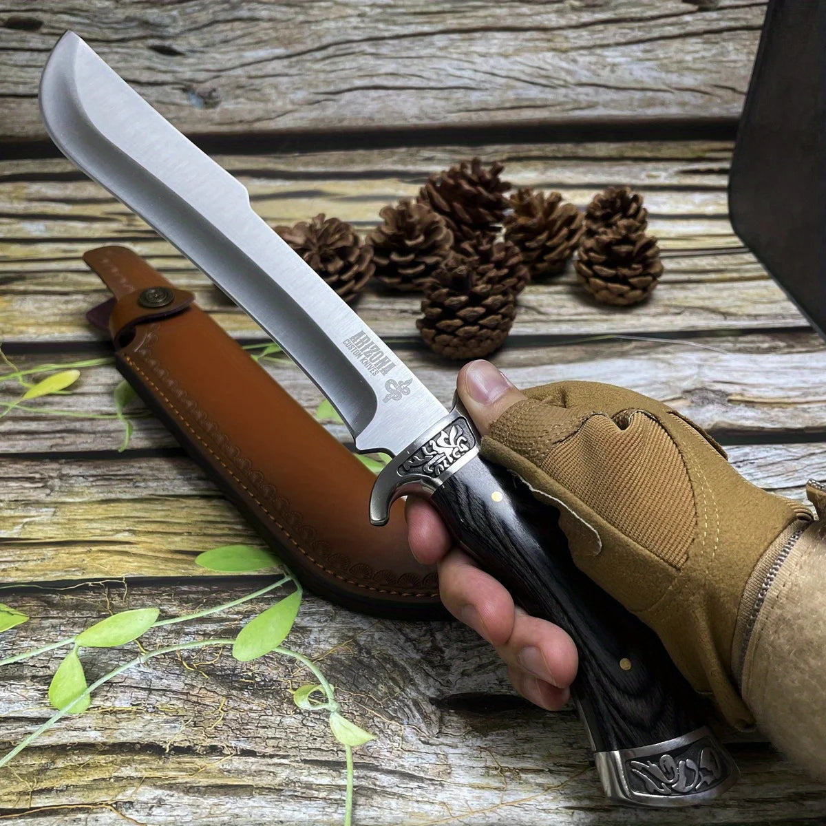 1 Knife, Black Wooden Handle Outdoor Knife, High Hardness Portable Knife, Fixed Blade, High-Quality Straight Knife, Used for Hiking, Mountaineering Adventure, Survival, Camping Supplies, Camping Supplies, Outdoor Activity Kni