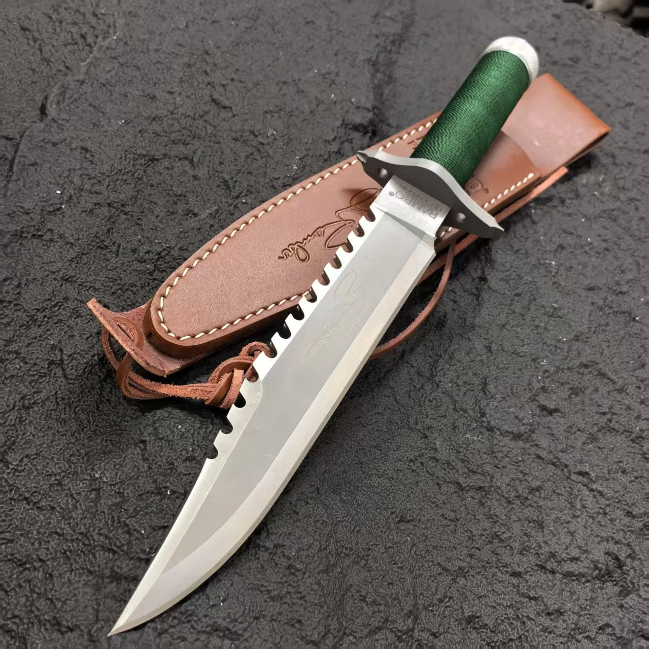 EDC outdoor self - defense knife, outdoor high - hardness survival knife, camping and mountaineering knife